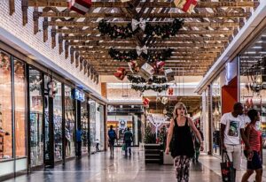 Retailers-Optimistic-For-Christmas-Shopping